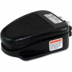 Linemaster 632-DA Clipper Foot Switch, Maintained, Black, Cast Iron